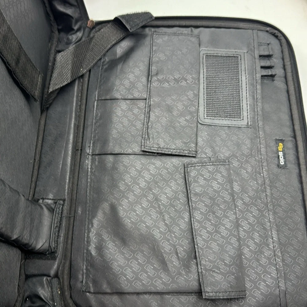 Solo Black Leather Laptop Bag TOT7506B